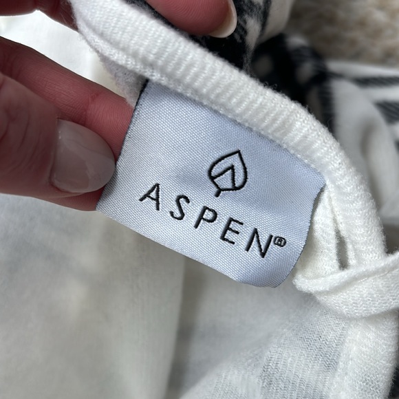 Tree skirt - Picture 2 of 3